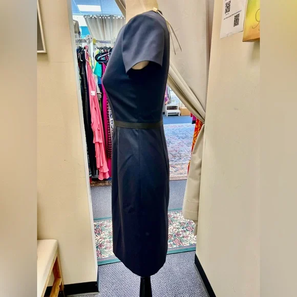 Hugo Boss women’s Blue & Black dress-NWT 
size 0-minor pull - see pic. - Picture 3 of 11